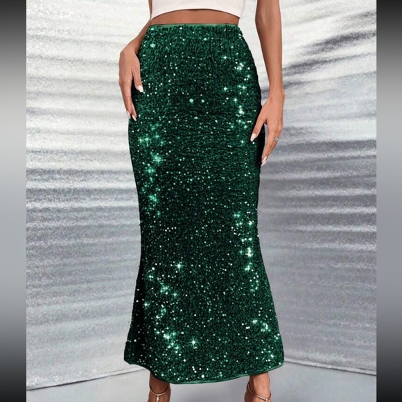 Luxe Velvet Sequin High Waist Holiday Evening Party Skirt Green - Picture 3 of 6